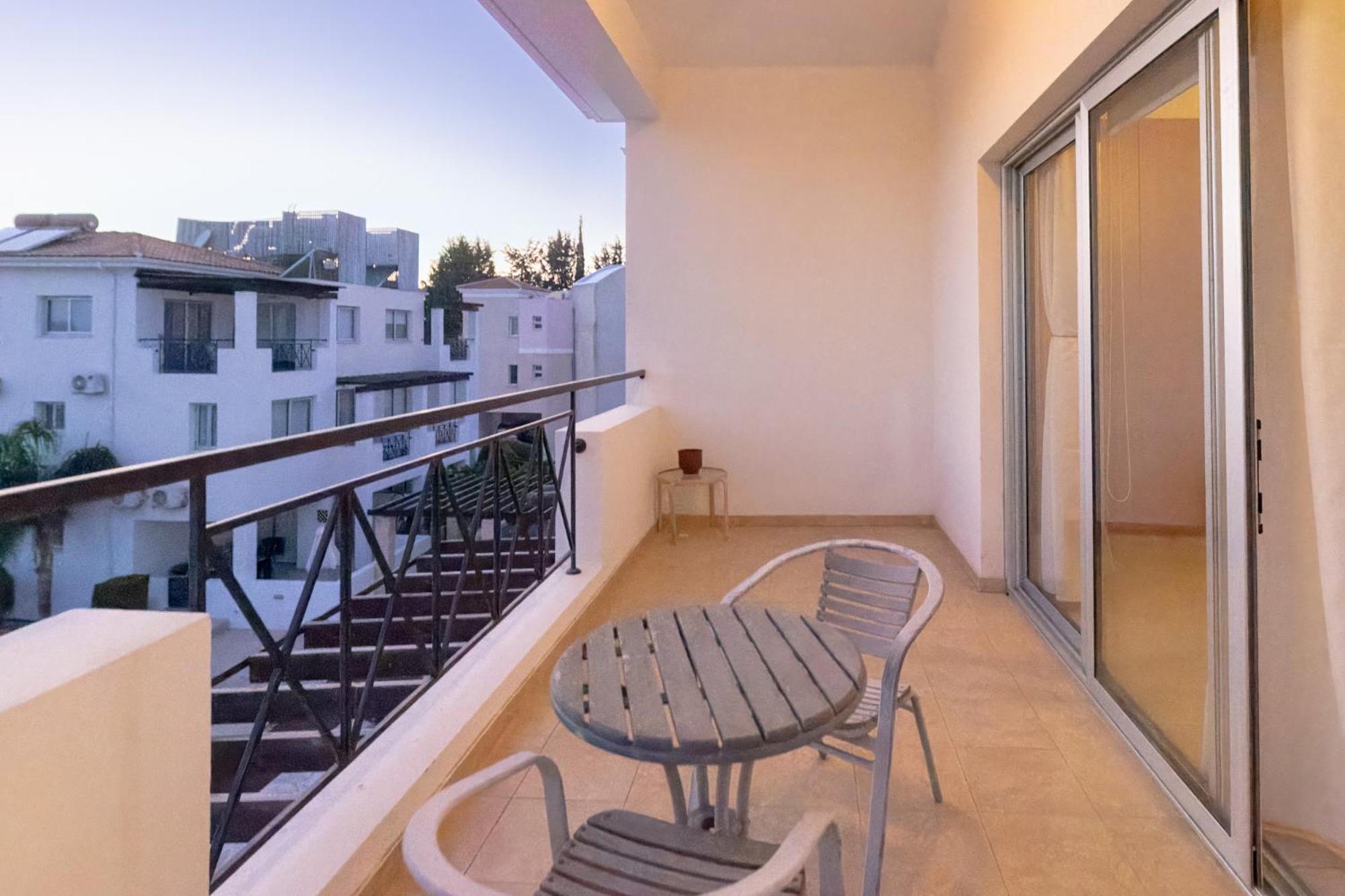 Nefeli Blue-Horizon 2B, Pool, Suites, Big Balconies Pafos Dış mekan fotoğraf